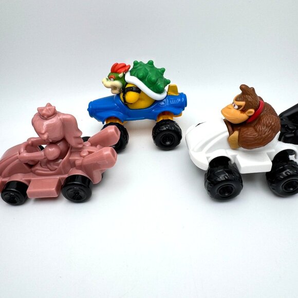 Mario Kart Deluxe Toy Cars Set Of 3 Pink Gold Peach Bowser Donkey Kong Figures - Picture 5 of 12